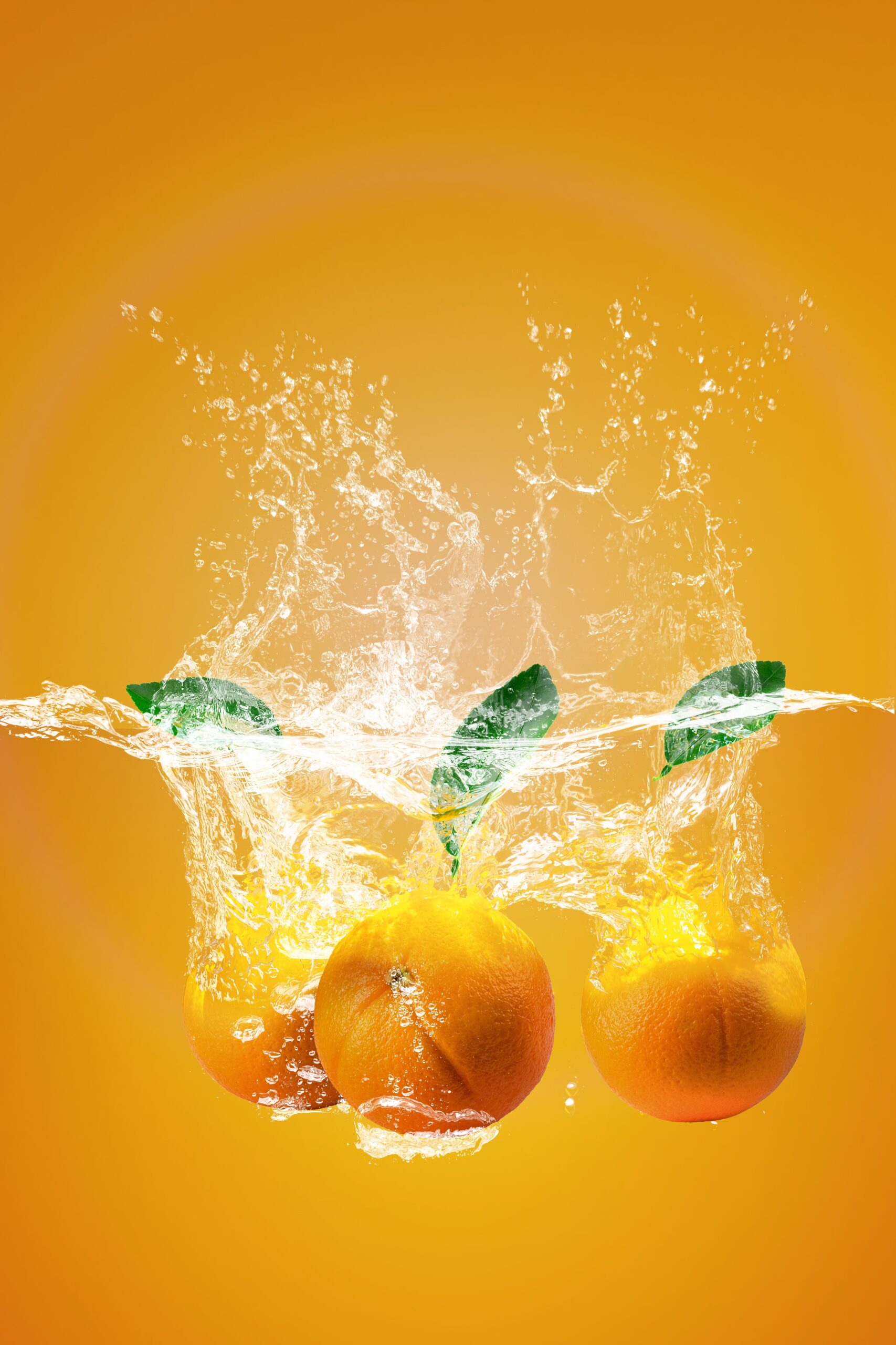 Portakalın suya düşme anı su sıçraması